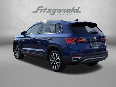 Used 2024 Volkswagen Taos SE FWD image 8