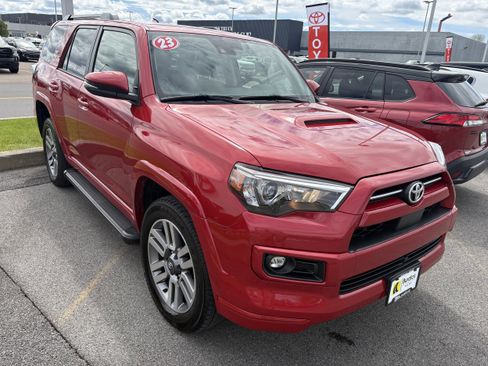 Used 2023 Toyota 4Runner TRD Sport w/ Technology Package AWD/4WD image 2