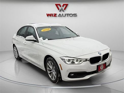 Used 2018 BMW 320i xDrive Sedan w/ Convenience Package image 5