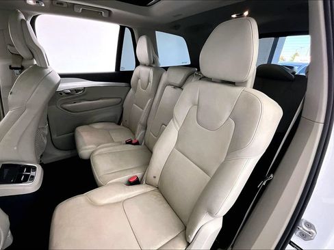Used 2017 Volvo XC90 T6 Momentum w/ Vision Package AWD/4WD image 32