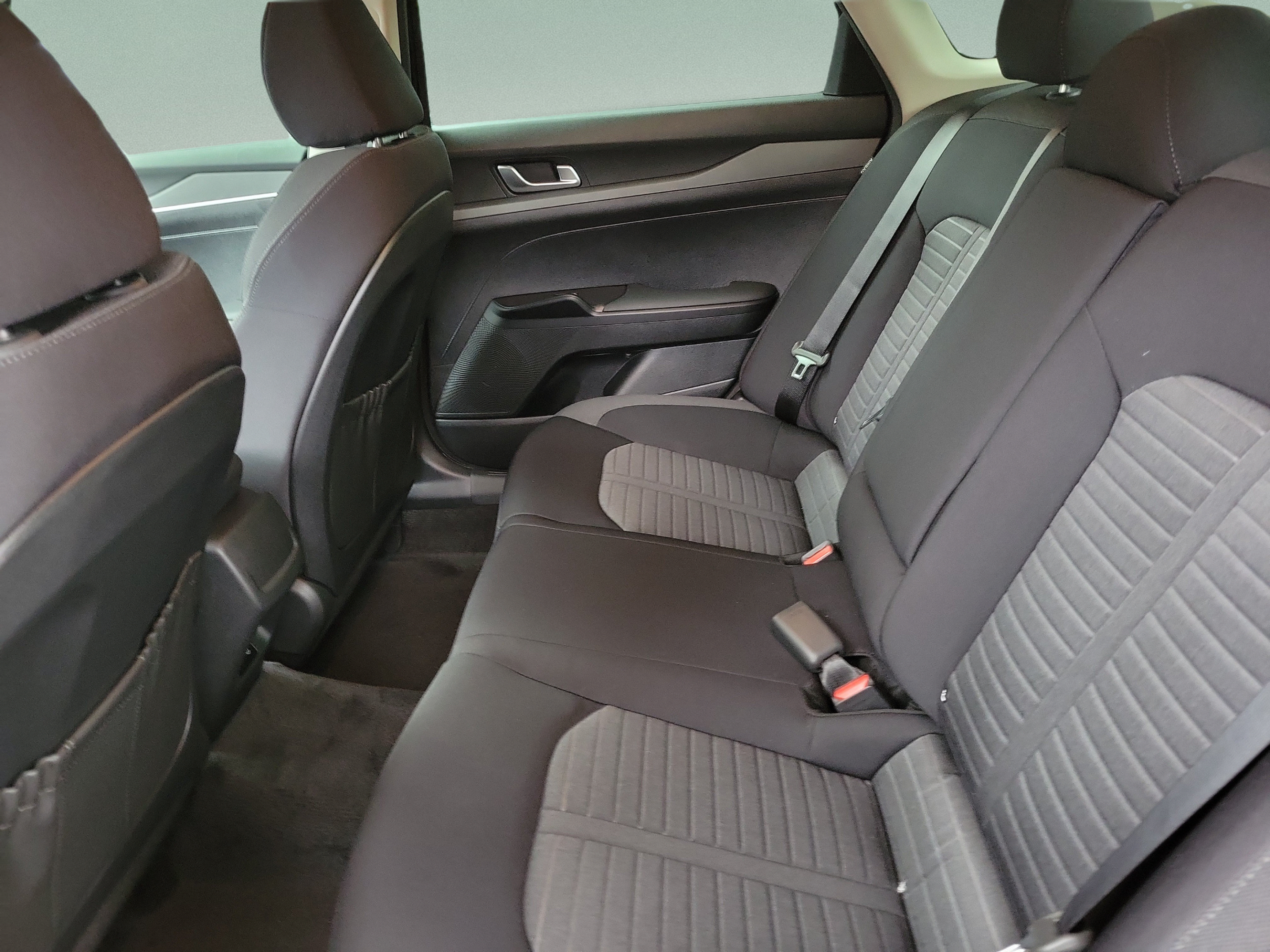 New 2027 Kia K5 LXS FWD image 9