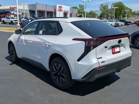 New 2026 Toyota bZ FWD image 7