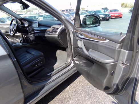 Used 2016 BMW X5 xDrive50i w/ Dynamic Handling Package image 37