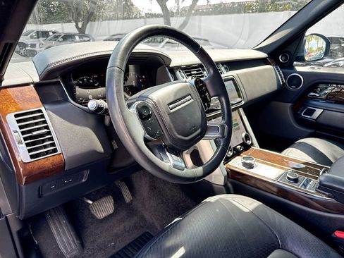 Used 2020 Land Rover Range Rover HSE image 10