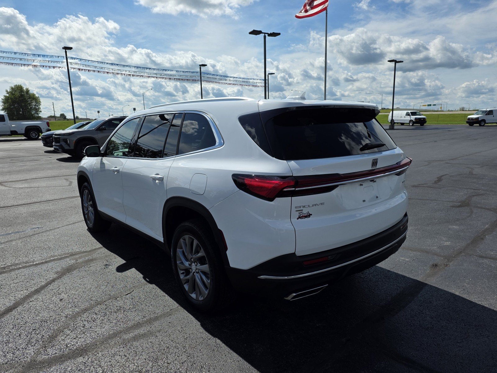 Used 2026 Buick Enclave Preferred w/ Power Package AWD/4WD image 15
