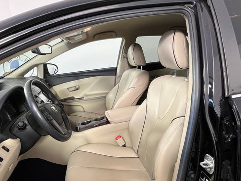 Used 2015 Toyota Venza XLE AWD/4WD image 2