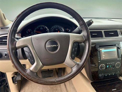 Used 2013 GMC Yukon Denali image 36