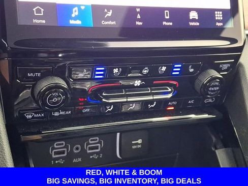 Used 2025 Jeep Grand Cherokee Summit AWD/4WD image 22