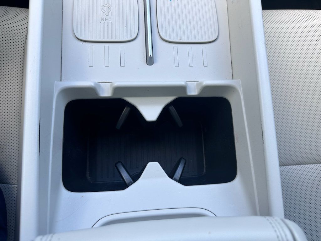 Used 2024 Hyundai Santa Fe SEL FWD image 18