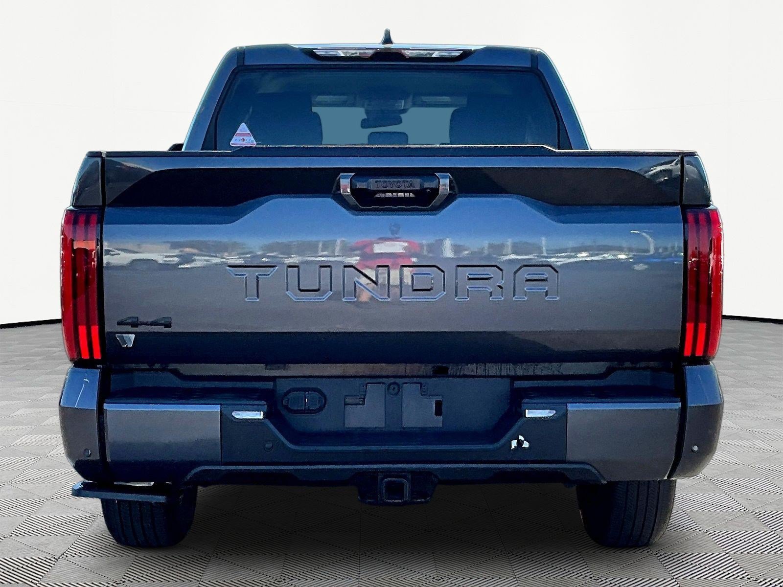 Used 2023 Toyota Tundra SR5 w/ SR5 Convenience Package AWD/4WD image 5
