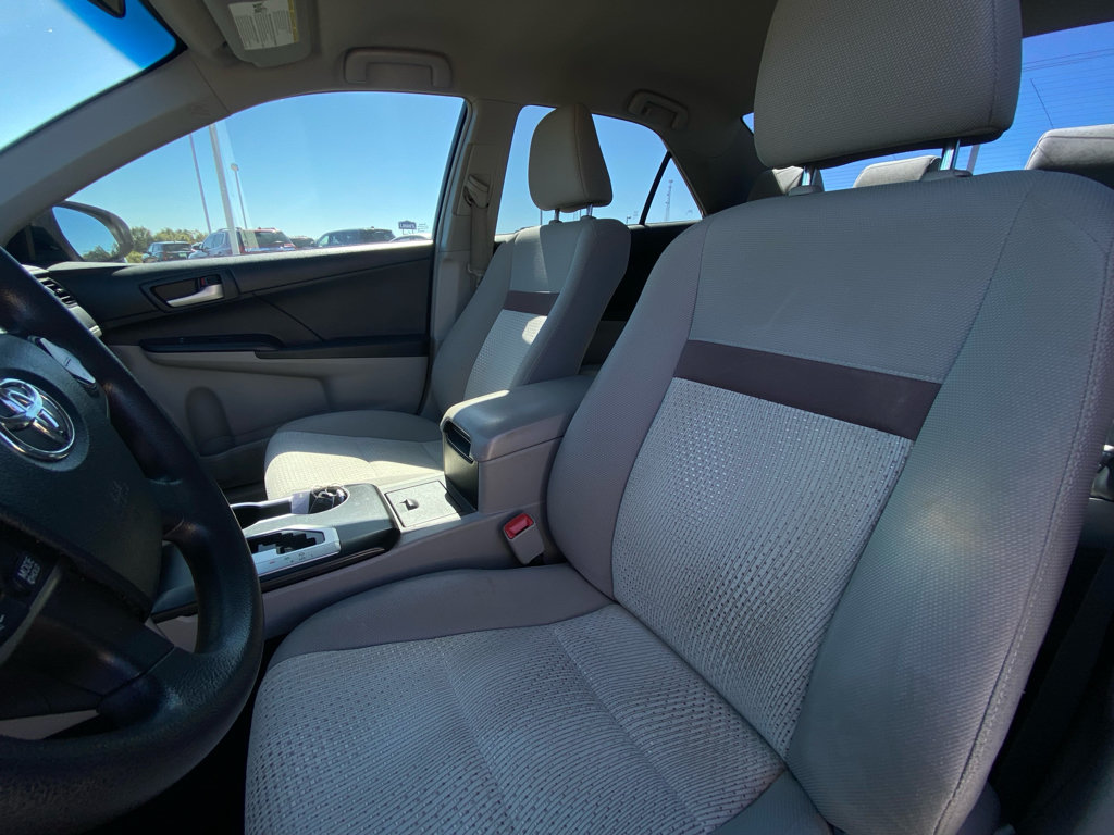 Used 2012 Toyota Camry LE FWD image 9