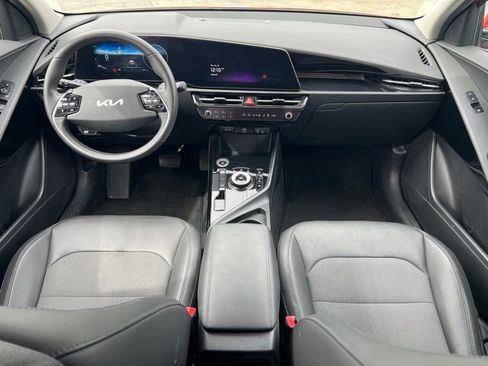 Certified 2023 Kia Niro Wind FWD image 10