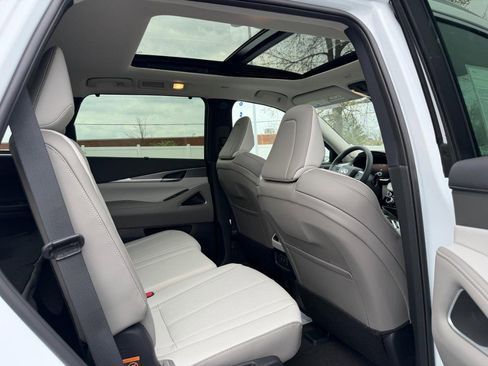 New 2026 INFINITI QX60 Luxe w/ Cargo Package image 4