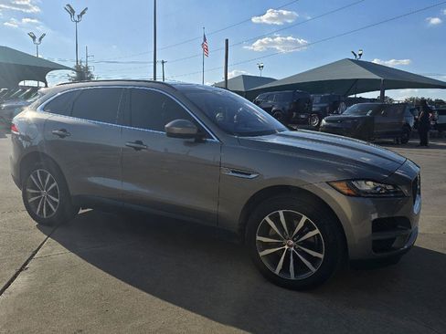 Used 2018 Jaguar F-PACE Prestige AWD/4WD image 5