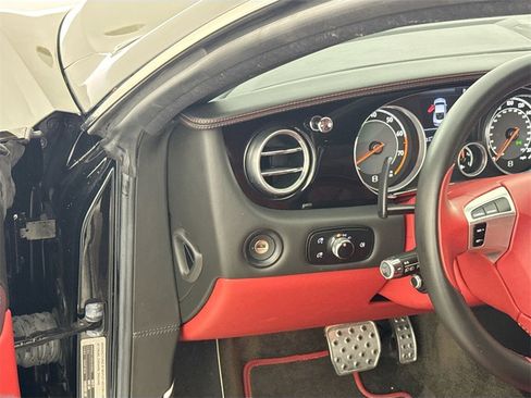 Used 2015 Bentley Continental GT image 10