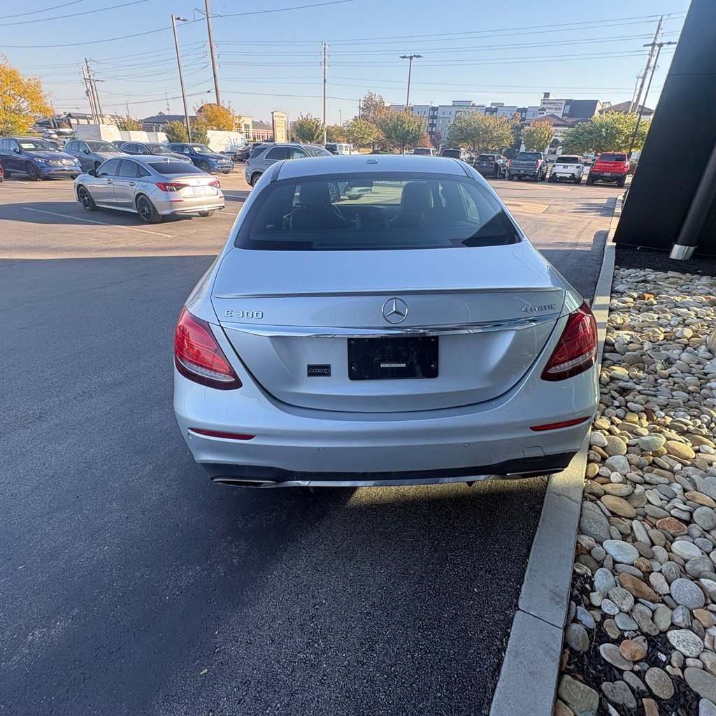 Used 2017 Mercedes-Benz E 300 4MATIC image 7