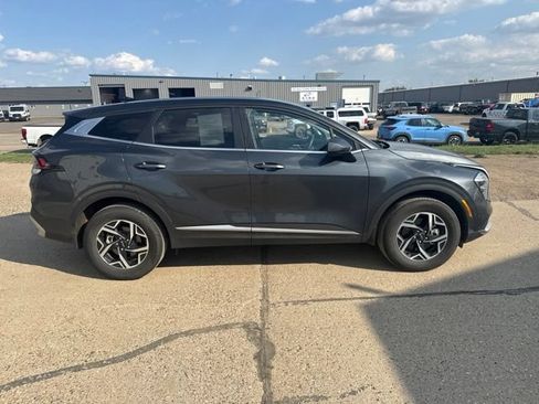 Used 2023 Kia Sportage LX AWD/4WD image 11