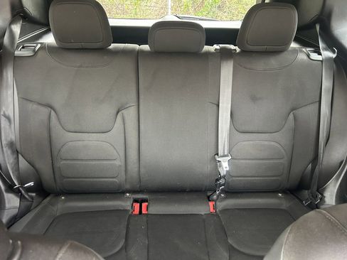 Used 2017 Jeep Renegade Altitude image 14