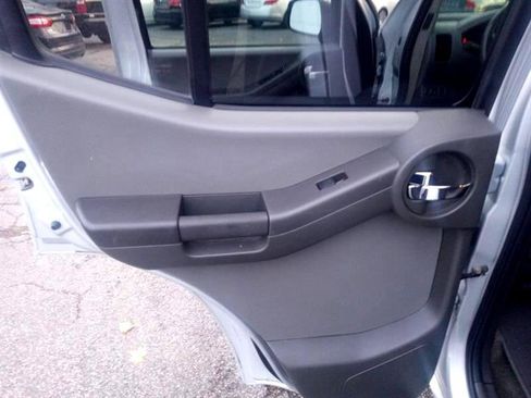 Used 2012 Nissan Xterra S image 9