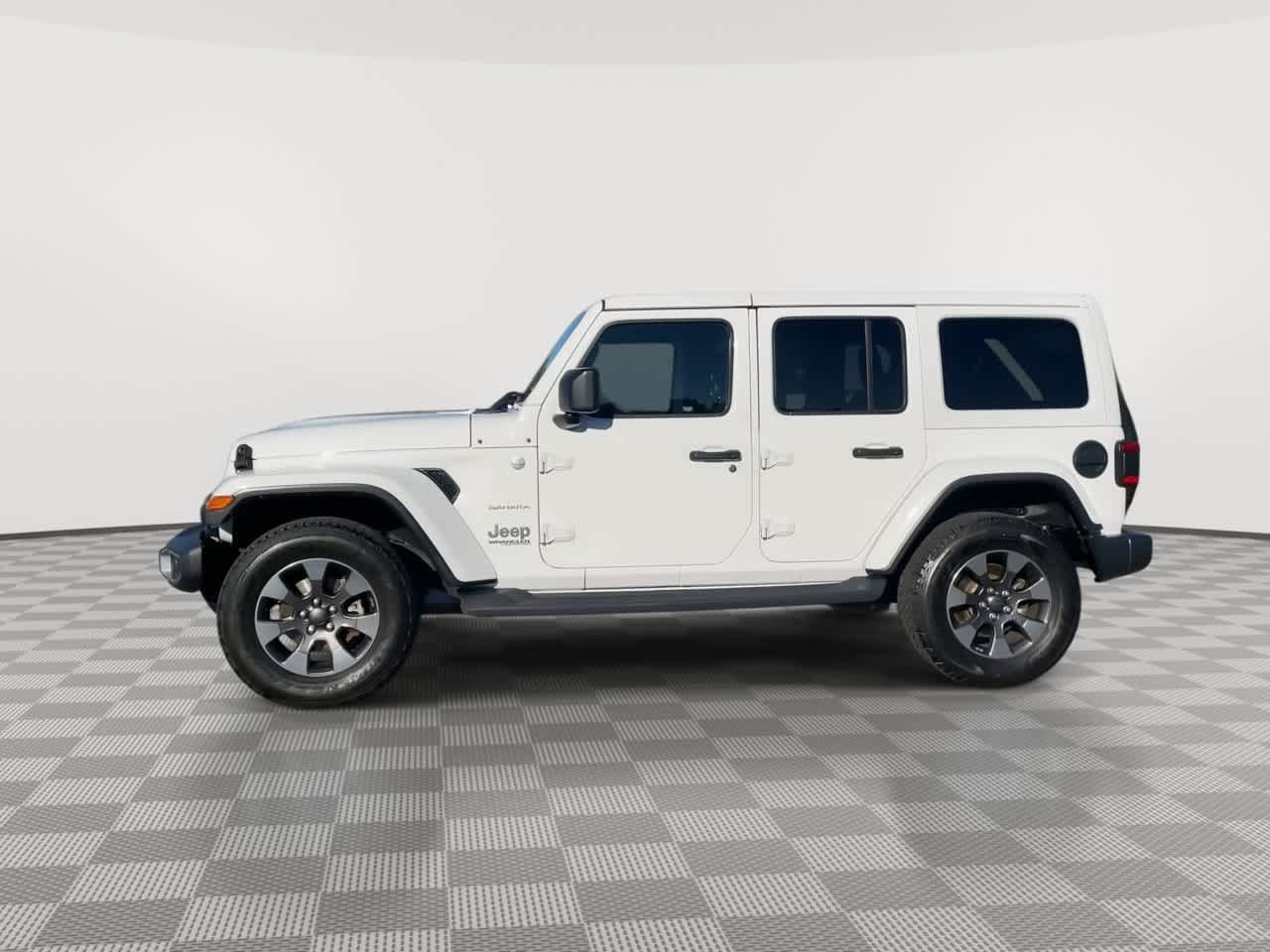 Used 2018 Jeep Wrangler Unlimited Sahara AWD/4WD image 5