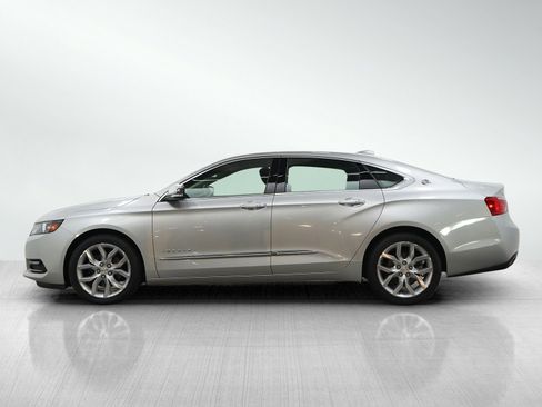 Used 2018 Chevrolet Impala Premier FWD image 2
