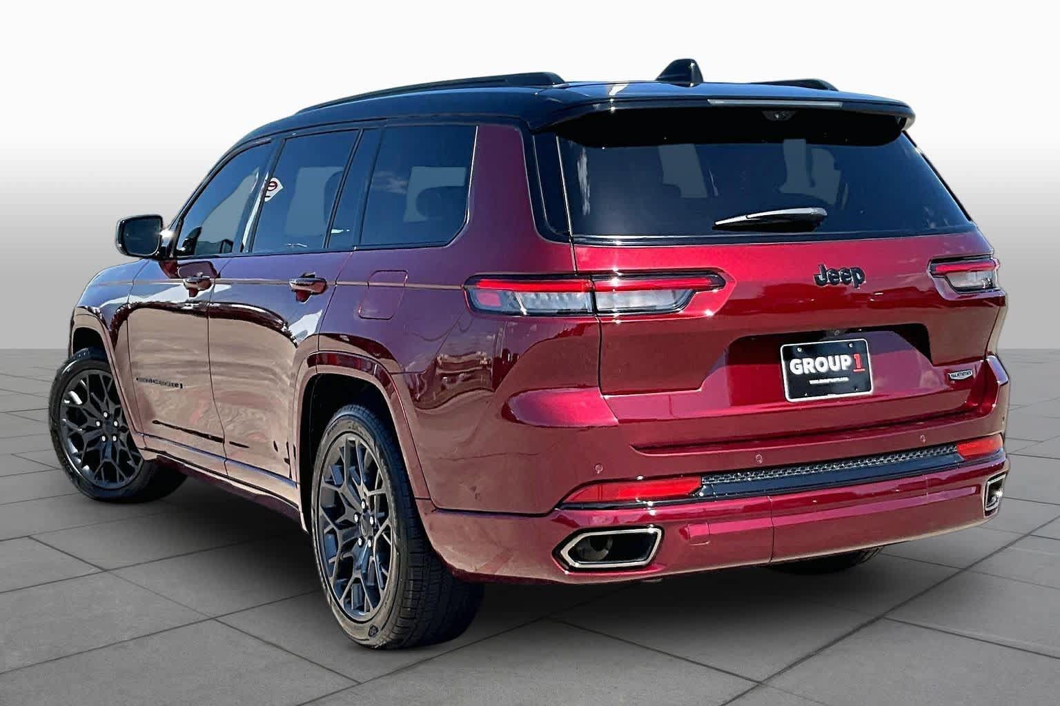Used 2025 Jeep Grand Cherokee L Summit AWD/4WD image 12