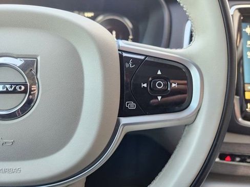 Used 2022 Volvo XC90 T8 Inscription w/ Advanced Package image 31