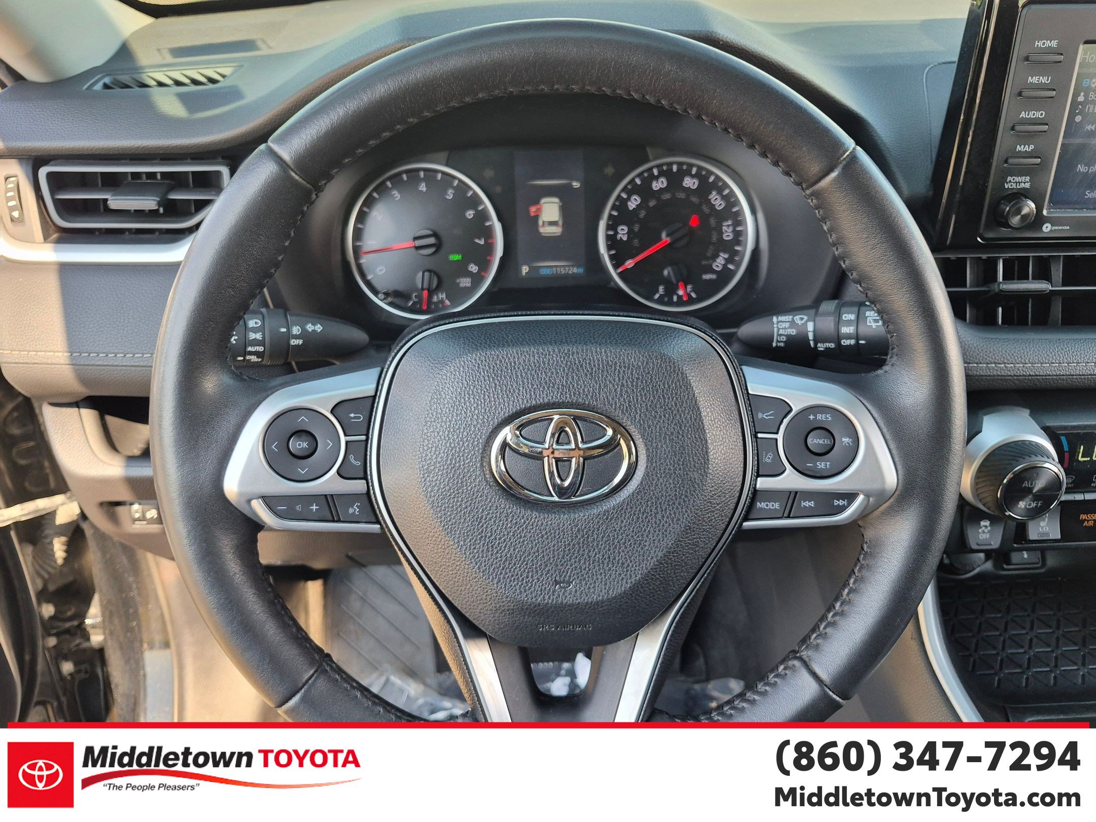 Used 2021 Toyota RAV4 XLE w/ Convenience Package AWD/4WD image 17
