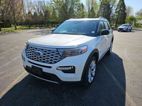 Used 2021 Ford Explorer Platinum w/ Equipment Group 601A image 2