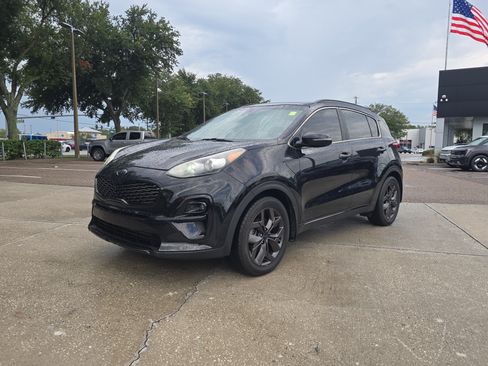 Used 2022 Kia Sportage Nightfall Edition FWD image 4
