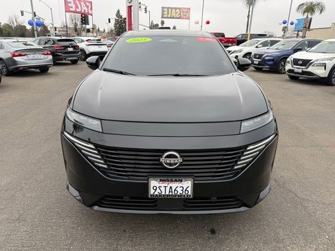 Certified 2025 Nissan Murano Platinum w/ Cargo Package AWD/4WD image 2