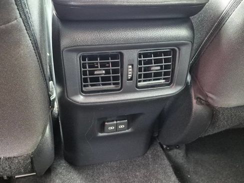 Used 2025 Toyota RAV4 XLE FWD image 16
