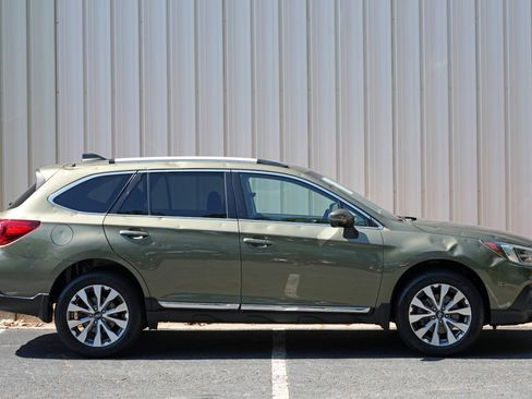 Used 2018 Subaru Outback 2.5i Touring AWD/4WD image 52