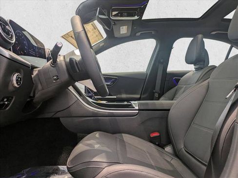 Certified 2025 Mercedes-Benz C 300 4MATIC Sedan image 4