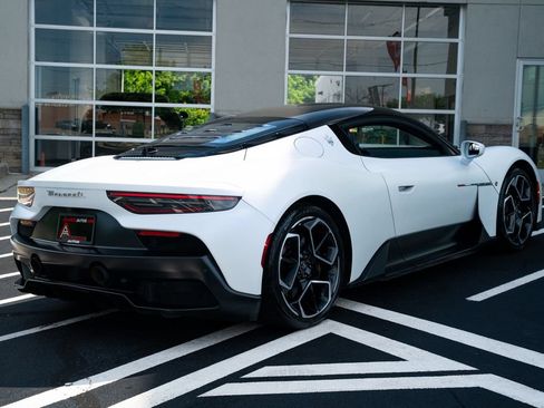 Used 2022 Maserati MC20 Coupe RWD image 12