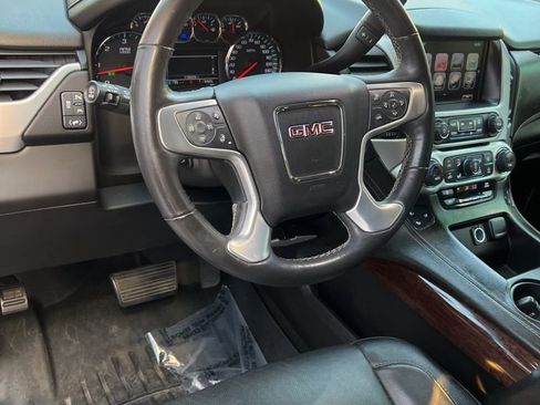 Used 2017 GMC Yukon SLT image 20