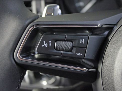 Certified 2025 Porsche Macan image 23