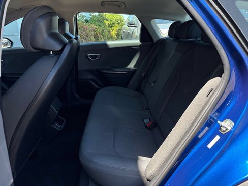 Used 2025 Kia K4 FWD image 25