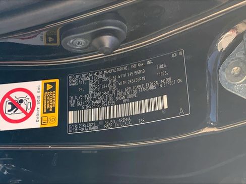 Used 2018 Toyota Highlander SE FWD image 37
