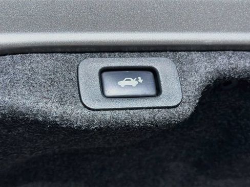 Used 2017 Lexus ES 350 w/ Ultra Luxury Package FWD image 13