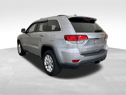Used 2021 Jeep Grand Cherokee Laredo X AWD/4WD image 3
