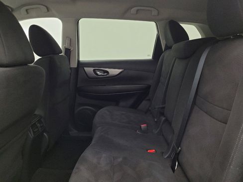 Used 2015 Nissan Rogue SV image 18