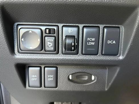 Used 2009 INFINITI FX35 AWD w/ Technology Pkg image 25