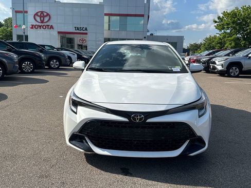 Used 2023 Toyota Corolla SE FWD image 2