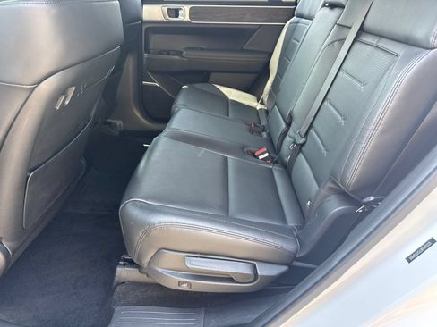 Used 2024 Hyundai Santa Fe Limited AWD/4WD image 21