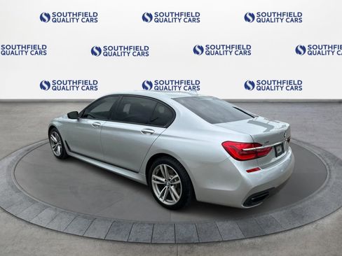 Used 2017 BMW 750i xDrive AWD/4WD image 4