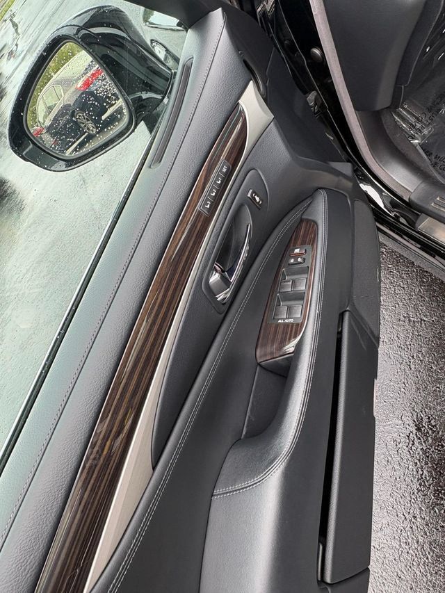 Used 2013 Lexus LS 460 w/ Comfort Pkg RWD image 13