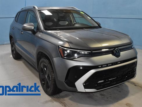 Used 2025 Volkswagen Taos SEL w/ Black Wheel Plus Package AWD/4WD image 1