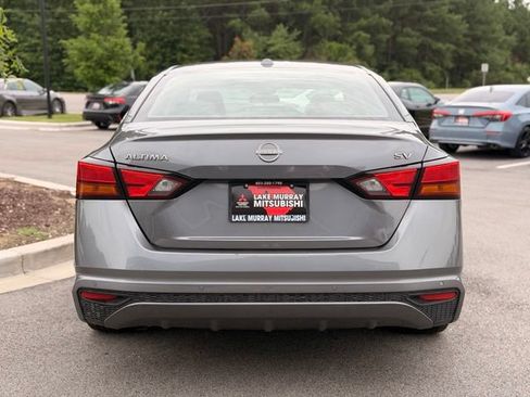 Used 2024 Nissan Altima 2.5 SV FWD image 10