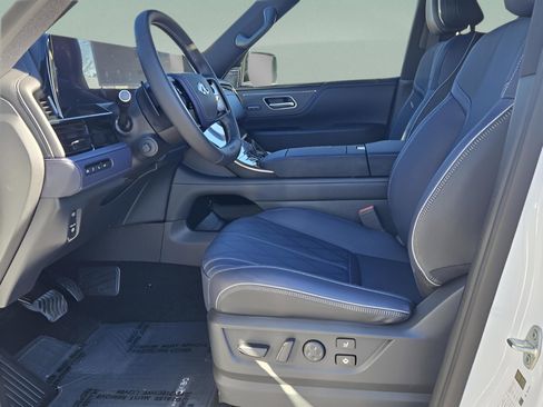 New 2026 INFINITI QX80 4WD w/ Sport Exterior Package image 10
